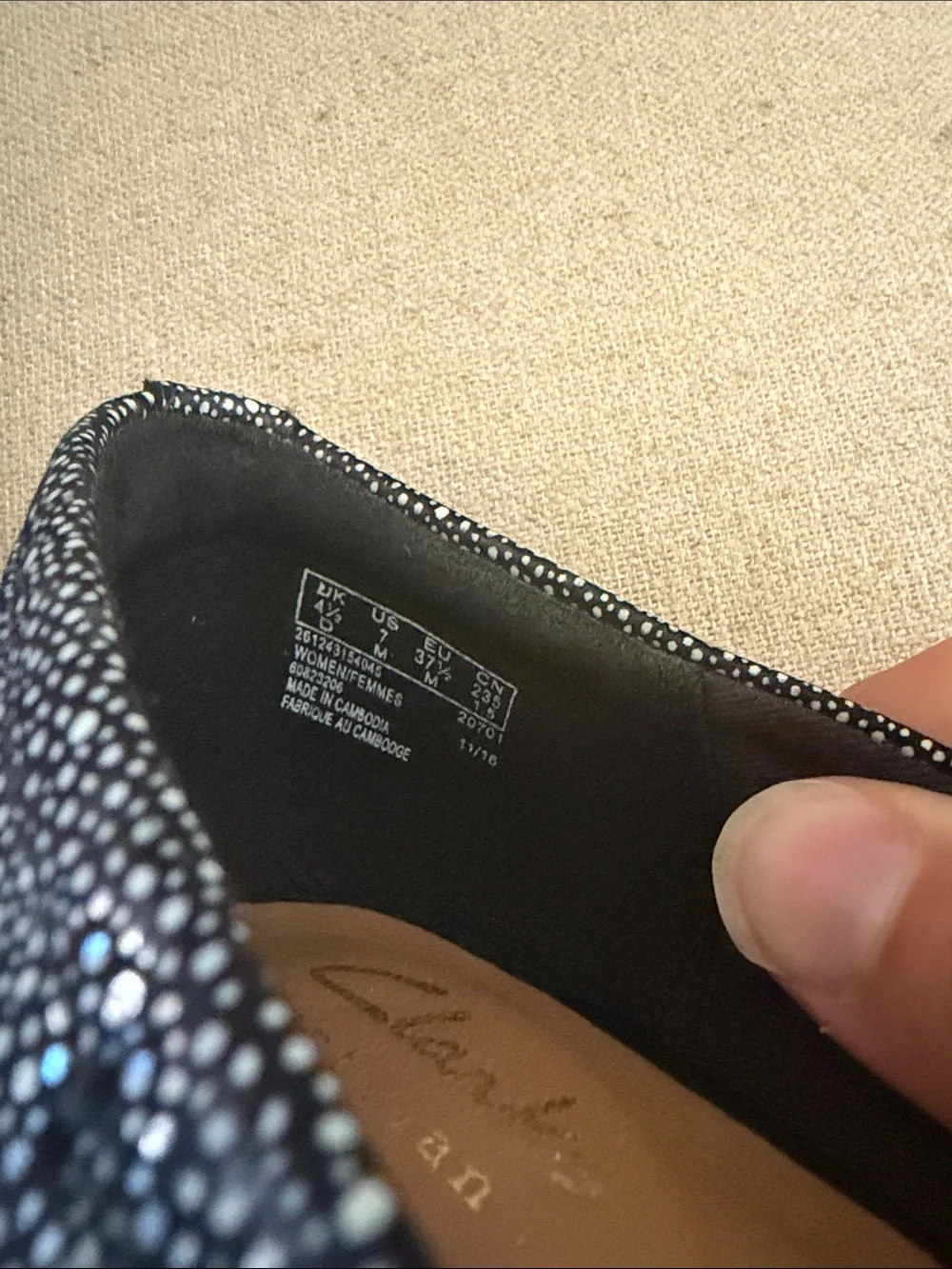Clarks Women’s Speckled Dotted Peep-Toe Wedge Heels Black White Size 7